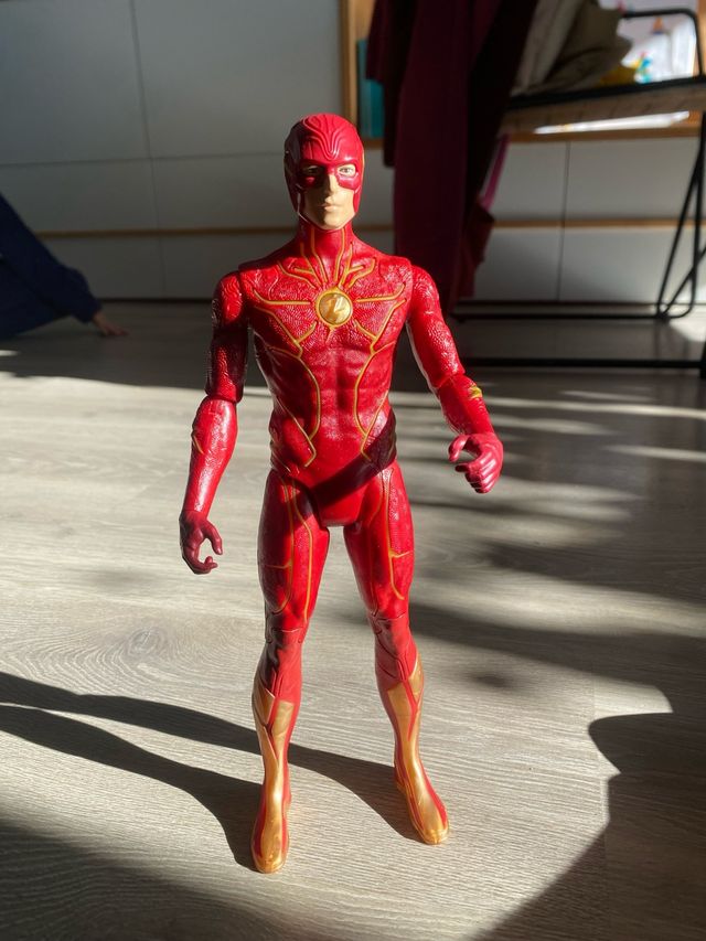 Muñeco Marvel Flash electrónico