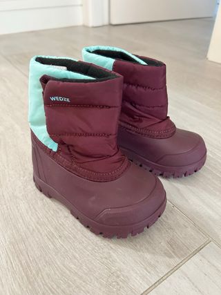 Botas de nieve para niños moradas. Talla 22-23
