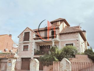 Chalet en venta en Campo Real