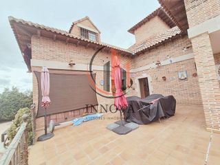 Chalet en venta en Campo Real