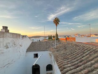 Casa adosada en venta en Lora del Río