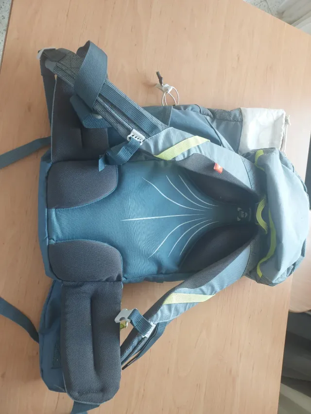 Mochila senderismo azul y verde