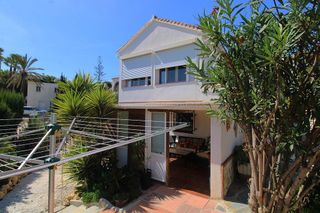 Chalet en venta en El Faro de Calaburra - Chaparral en Mijas