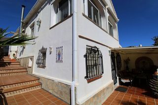 Chalet en venta en El Faro de Calaburra - Chaparral en Mijas