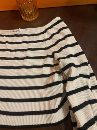 Conjunto Bershka Jersey y Falda Rayas