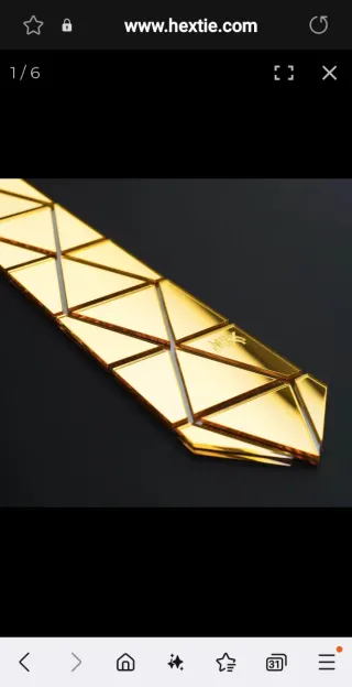 Corbata dorada geométrica