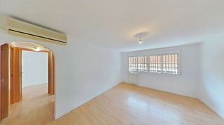Piso en venta en Bellvitge en Hospitalet de Llobregat, L´