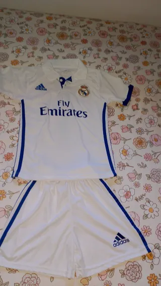 Equipación Real Madrid niño Ronaldo T7