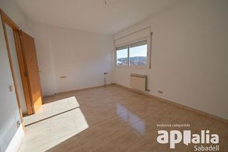 Casa adosada en venta en Sentmenat