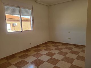 Casa adosada en venta en Fuensalida