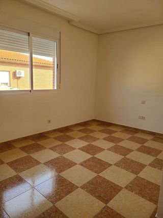 Casa adosada en venta en Fuensalida
