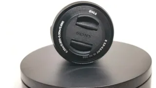 Obiettivo Sony E 16-50mm f/3.5-5.6 OSS