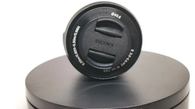 Obiettivo Sony E 16-50mm f/3.5-5.6 OSS