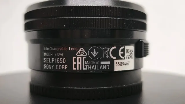 Obiettivo Sony E 16-50mm f/3.5-5.6 OSS