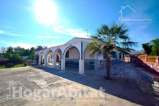 Chalet en venta en Vilamarxant