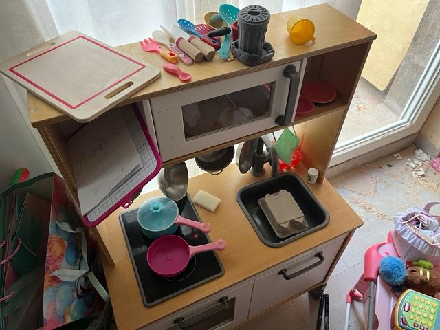 Cocinita infantil de madera