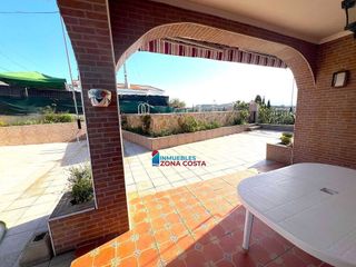 Chalet en venta en Vilamarxant