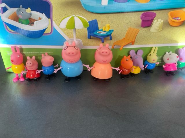 Crucero Peppa Pig con 3 personajes + 12 personajes