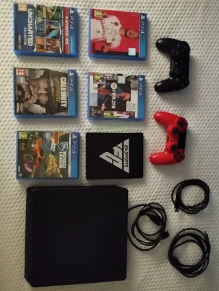 Pack de PS4 Slim (500GB) Negra + Juegos + Mandos