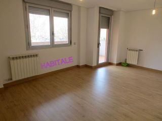 Piso en venta en Arrabal en Zaragoza