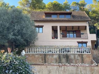 Chalet en venta en Vallirana