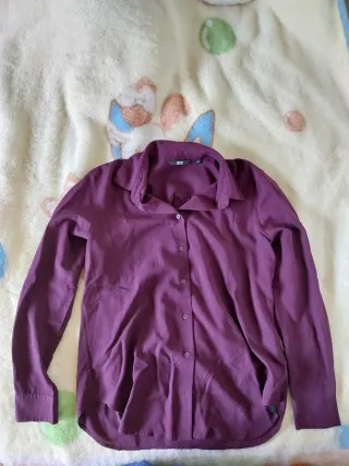 Blusa Uniqlo Morada