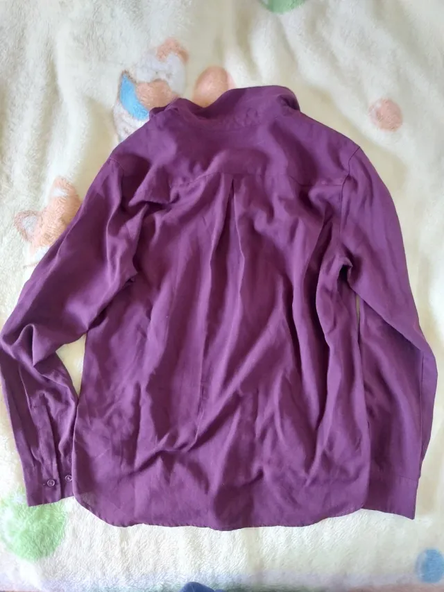 Blusa Uniqlo Morada
