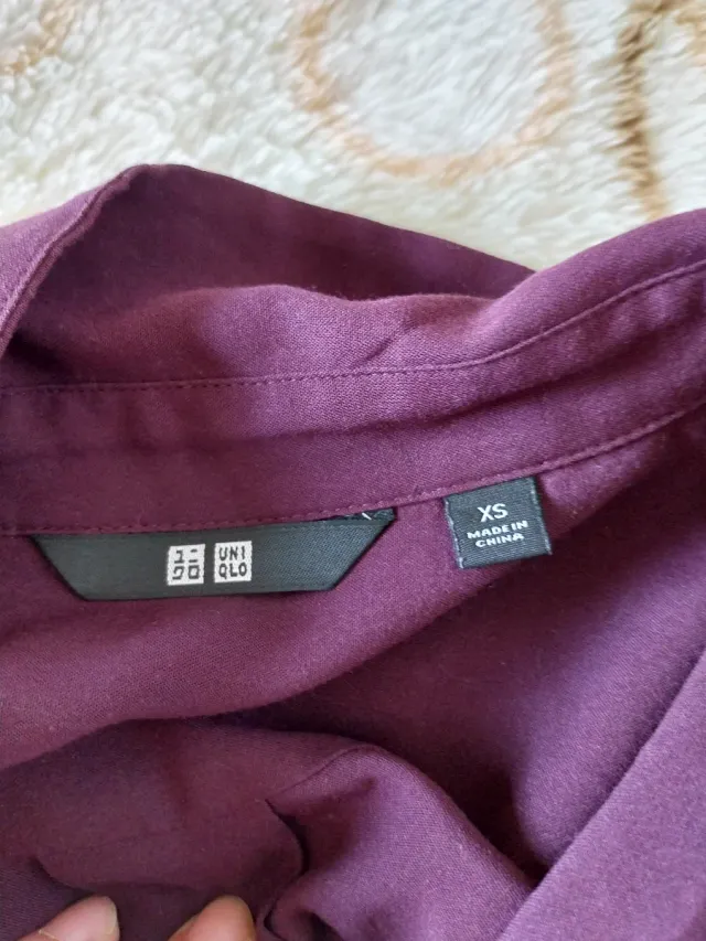 Blusa Uniqlo Morada