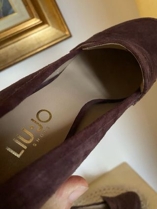Liu Jo scamosciate color melanzana 37
