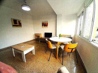 Piso en venta en Mercado en Alicante