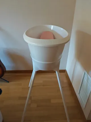 Bañera bebé con patas y adaptador