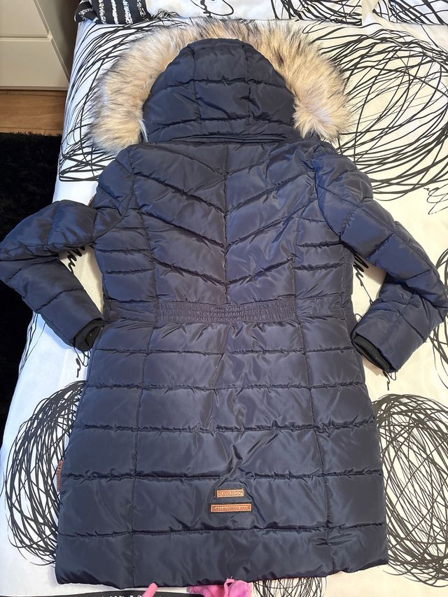 Abrigo Navahoo azul con capucha y pelo