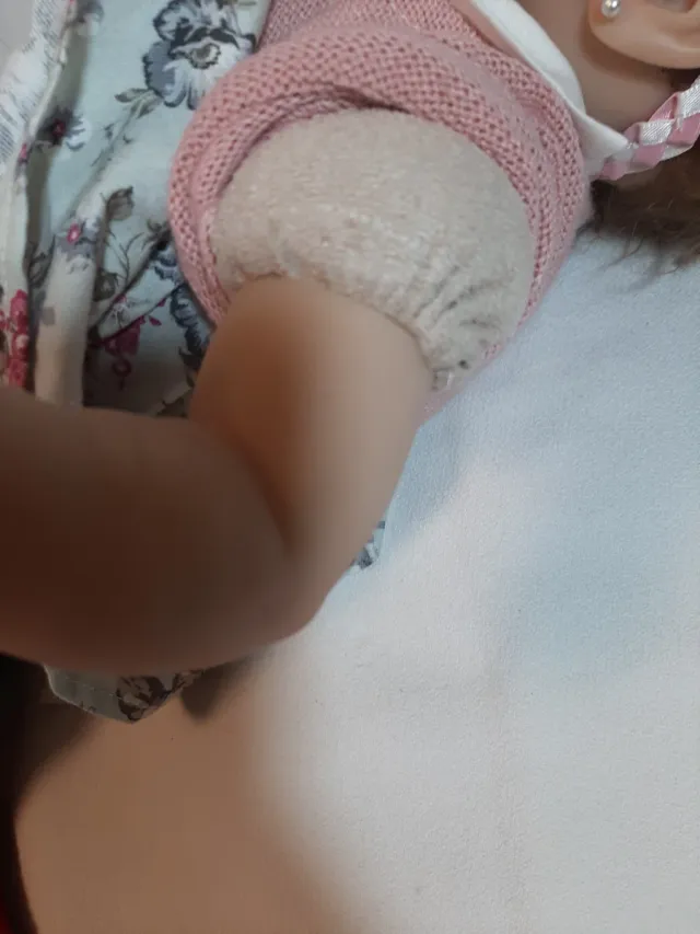 Muñeca bebé realista