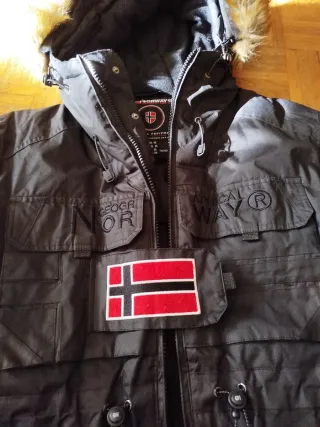 Cazadora Norway Negra Talla M grande, yo diría L