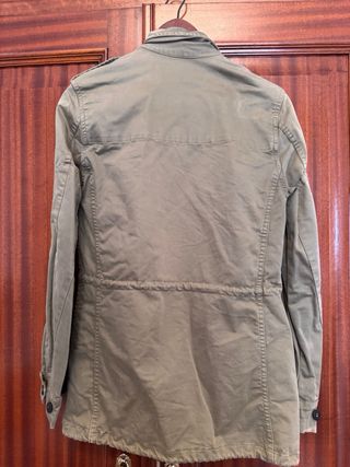 Parka Zara verde militar