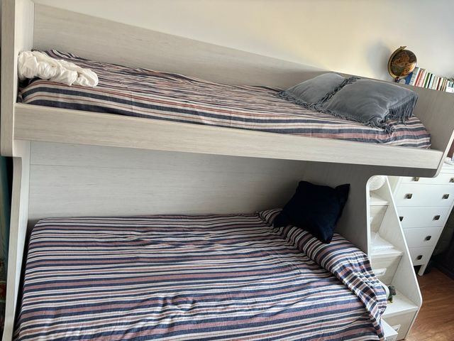 Literas de madera con almacenaje, con un quitamied