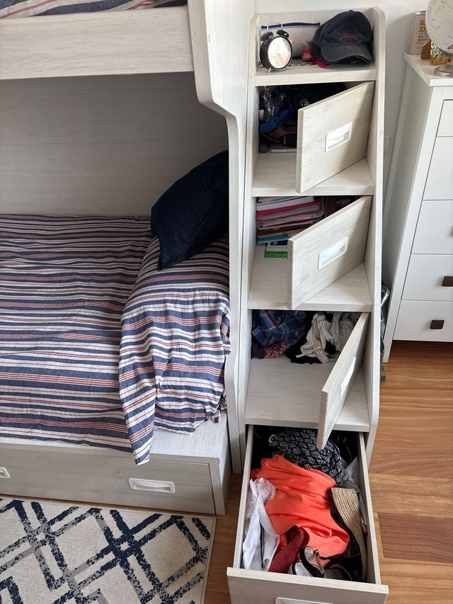 Literas de madera con almacenaje, con un quitamied