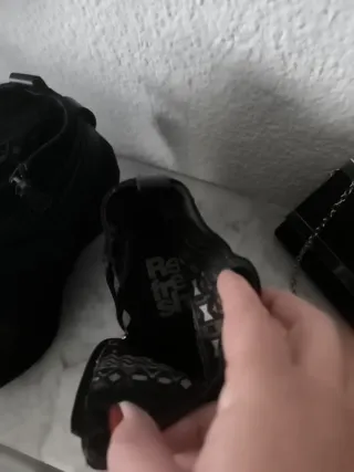 Botines negros talla 41 + cartera a juego