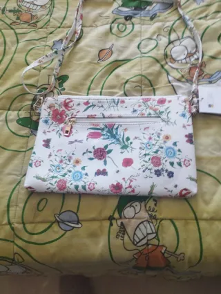 Bolso de mano floral blanco