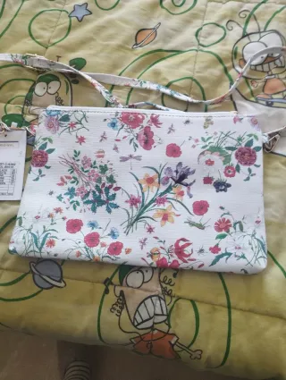 Bolso de mano floral blanco