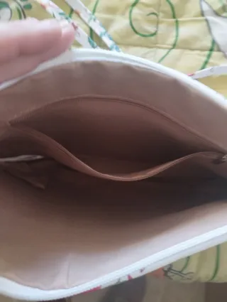 Bolso de mano floral blanco