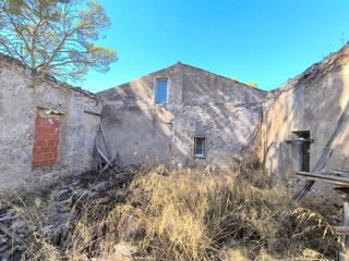 Chalet en venta en Caudete