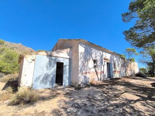 Chalet en venta en Caudete