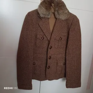 Americana marrón con cuello de pelo Talla 42