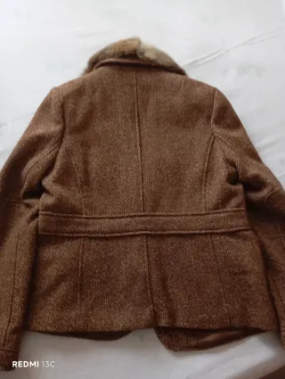 Americana marrón con cuello de pelo Talla 42