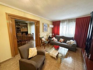 Piso en venta en Orcasitas en Madrid