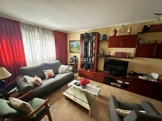 Piso en venta en Orcasitas en Madrid