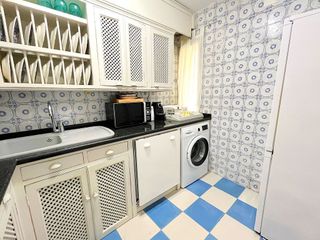 Piso en venta en Playa de la Fontanilla en Marbella