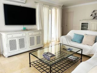 Piso en venta en Playa de la Fontanilla en Marbella