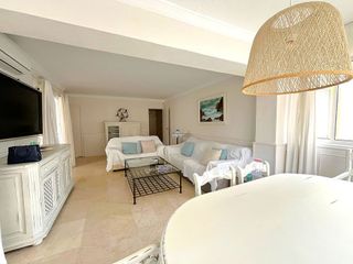 Piso en venta en Playa de la Fontanilla en Marbella